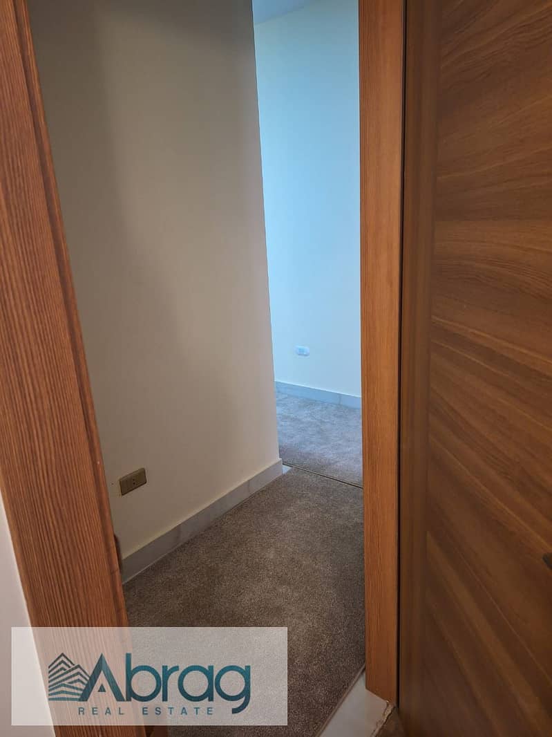 Two-bedroom apartment for sale, fully furnished with appliances and air conditioning, in Dreamland, 6th of October City. - Widok 5