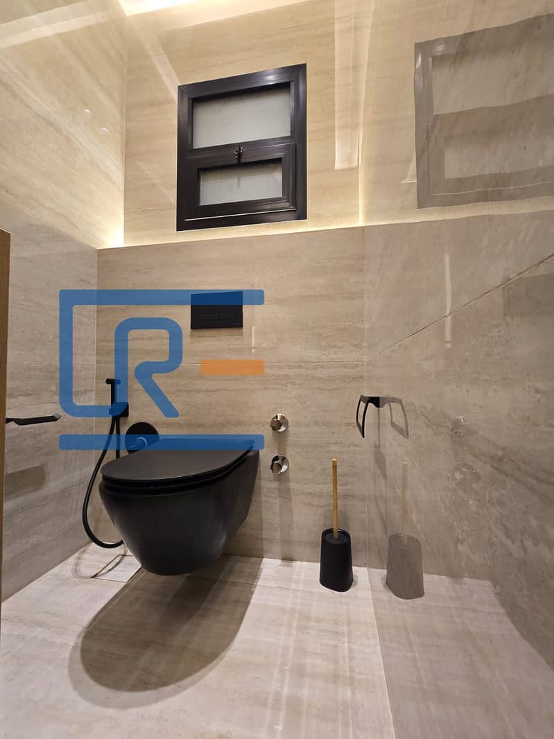 Ultra Super Lux Apartment for Rent in Villette Sky Condos - Więcej