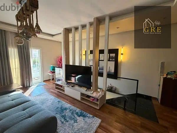A golden opportunity to sell a 380m duplex with furniture and appliances, a private garden, an independent entrance, a sea view, and a prime location in the 9th District, Sheikh Zayed, with spacious areas. - Mehr
