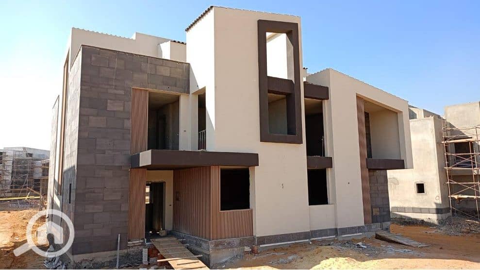 Town villa for sale in KEEVA on Dahshur link next to Palm Hills and Al-Jazeera Club - Widok 2