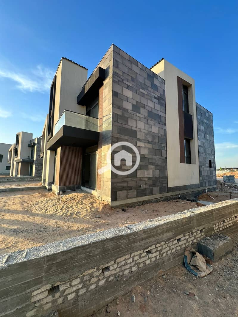 Town villa for sale in KEEVA on Dahshur link next to Palm Hills and Al-Jazeera Club - Widok 4