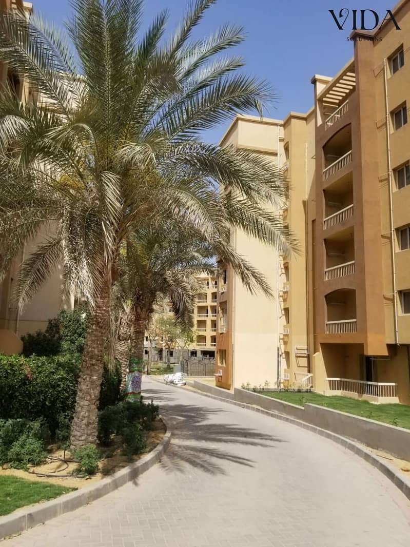 105 sqm Fully Finished Apartment for sale in Ashgar City compound with prime price - Widok 2
