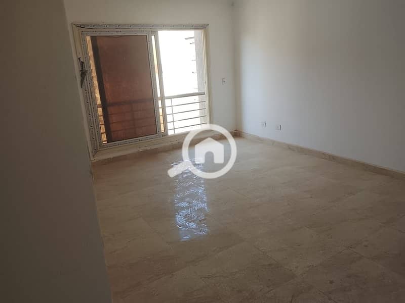 Apartment for sale in Janna Misr Compound, New Cairo, close to the American University and the 90th South Road and the New Sokhna Road. - Aanzicht 3