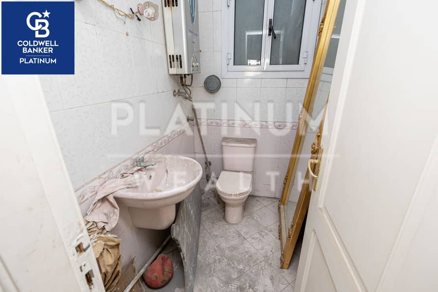 Open view Luxury finishings All utilities included Apartment for sale, 230 m, Bahaa El Din Ghatoury Street, Smouha - Mehr