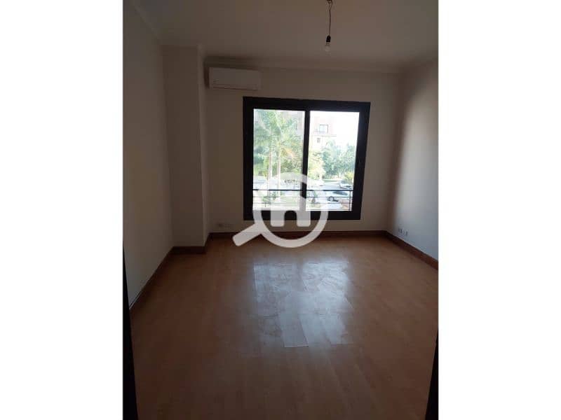 Duplex for sale in a prime location in Casa Beverly Hills compound - Widok 4