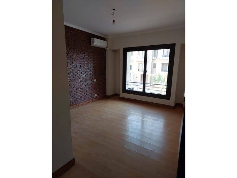 Duplex for sale in a prime location in Casa Beverly Hills compound - Widok 5