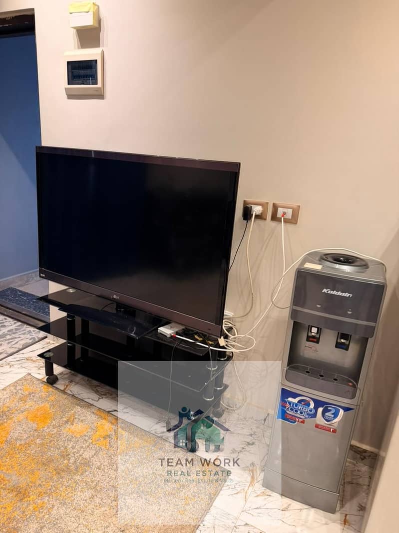 Furnished apartment for rent in Sheikh Zayed, Zayed Heights Compound, first occupancy, air-conditioned, at a very bargain price. - Widok 3