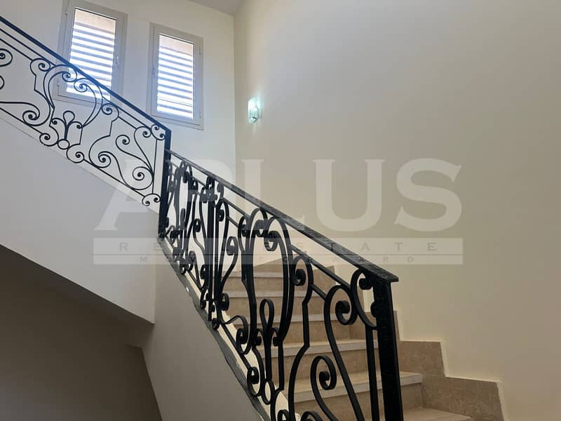 Townhouse for Sale prime location at Hacienda Bay - Mehr
