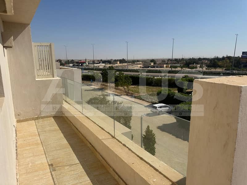 11 20198f58-71a0-49c9-a3c7-91e7e8a90c1b. jpg