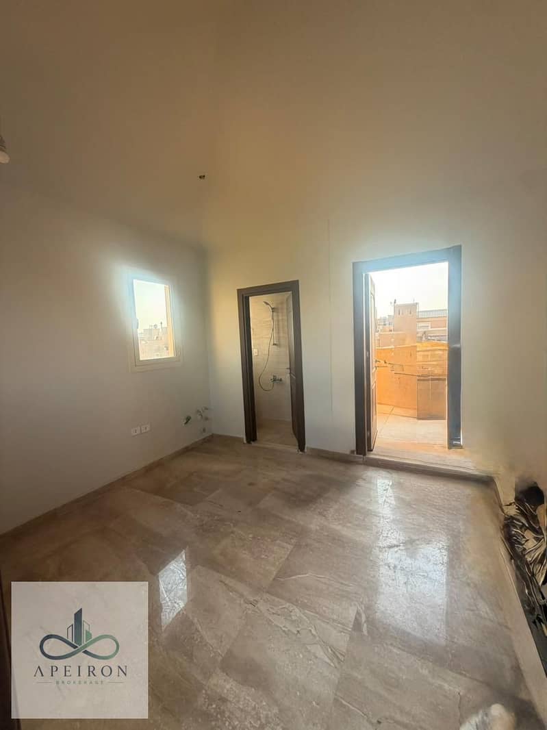 Townhouse corner for rent in dyar park - Więcej