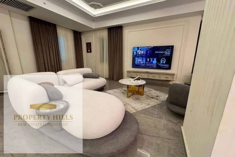 A ready-to-move villa in the most upscale areas of Al-Tajamoua - Bild 5