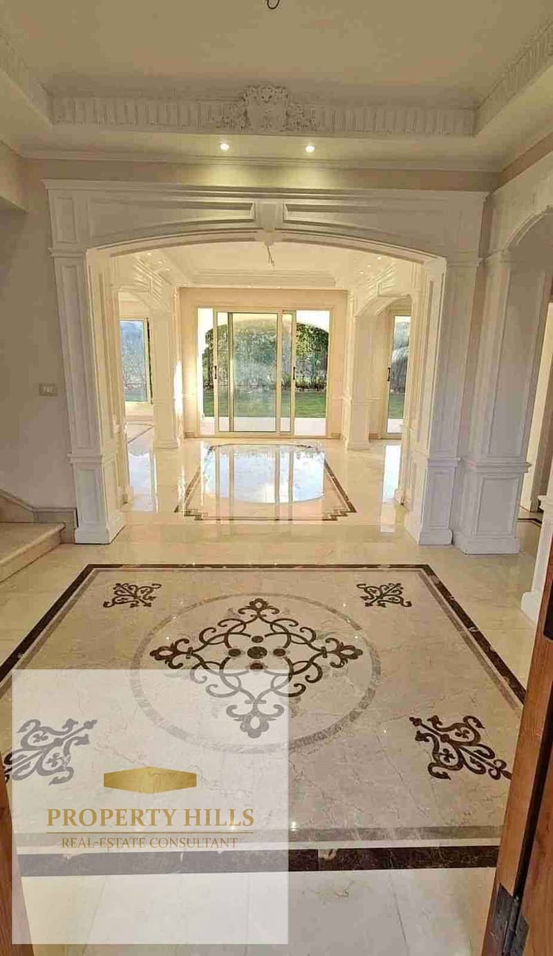 Villa for sale in alexandria infront of mall city centre almaza with elevator in alex west ready to deliver and Ready for Viewing with best discount | 289m² + Private Parking  Details:  Unit Type: twinhouse  Built-up Area: 289m²  Private parking space  R - Widok 6