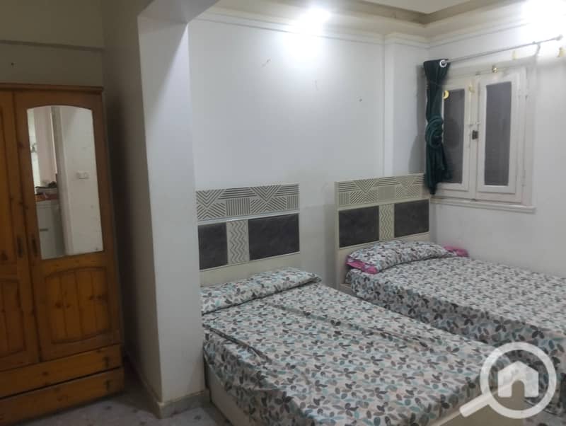 Furnished apartment for annual rent for a family or company, 2 bedrooms, reception with two pieces, kitchen, bathroom, on the first upper floor. All utilities are available, water and electricity. Located in Alexandria, Al-Agami, kilo 21, on Palm Beach, main street 27, in a very distinguished location. - Ansicht 5