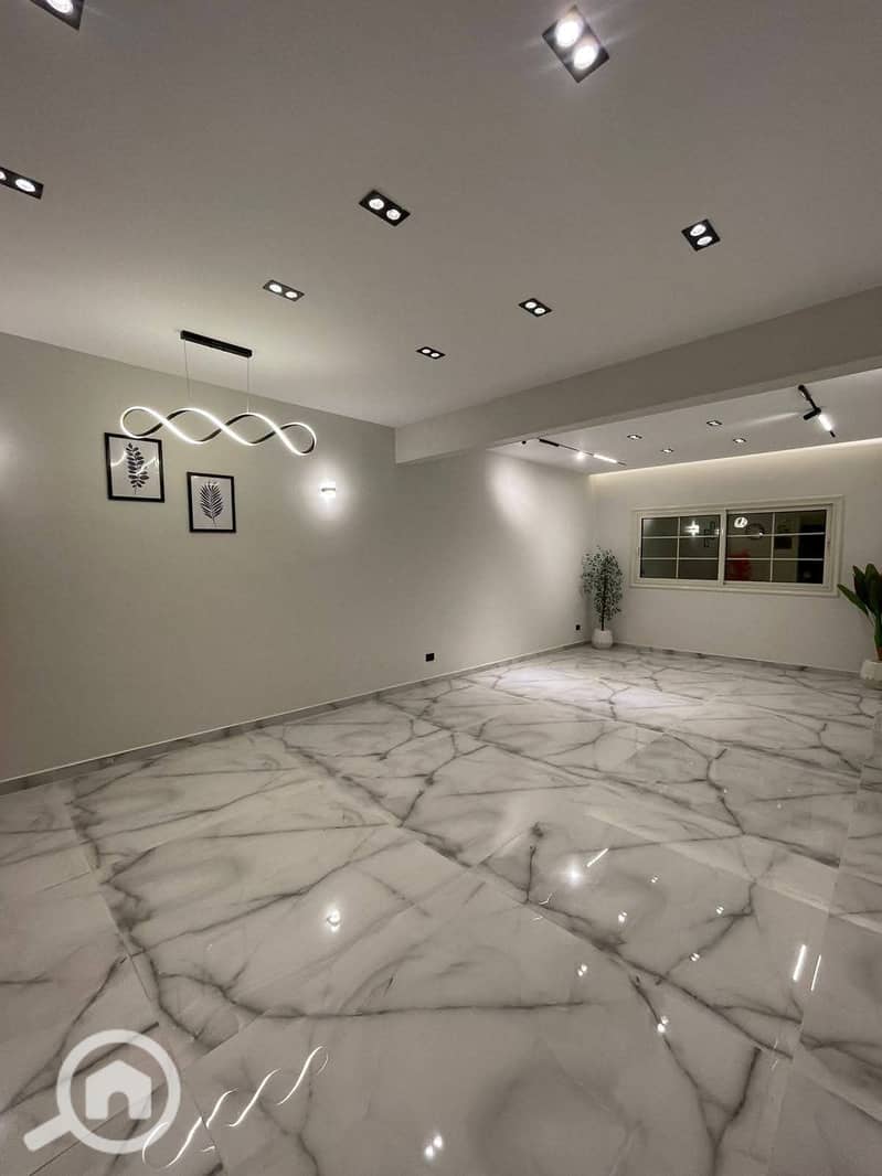 Apartment 180m² for sale on Al-Hegaz Main Street, Heliopolis | 3 rooms including a master | Super Lux finishing – pohled 2
