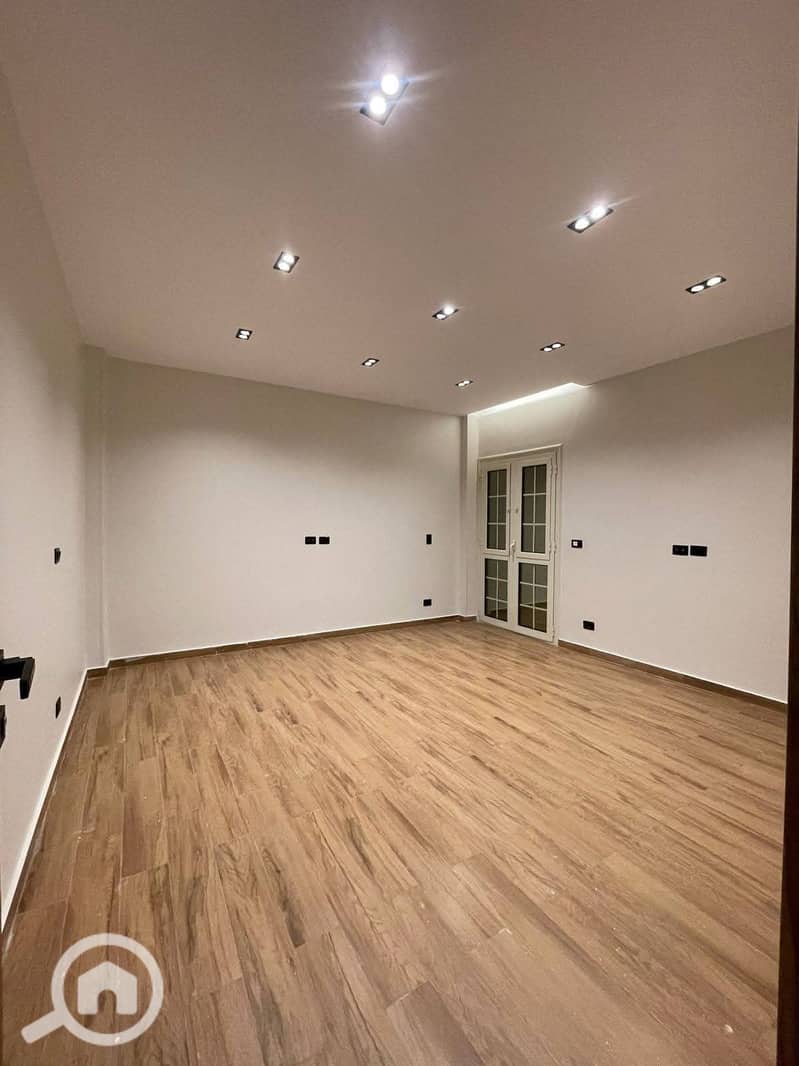 Apartment 180m² for sale on Al-Hegaz Main Street, Heliopolis | 3 rooms including a master | Super Lux finishing – další