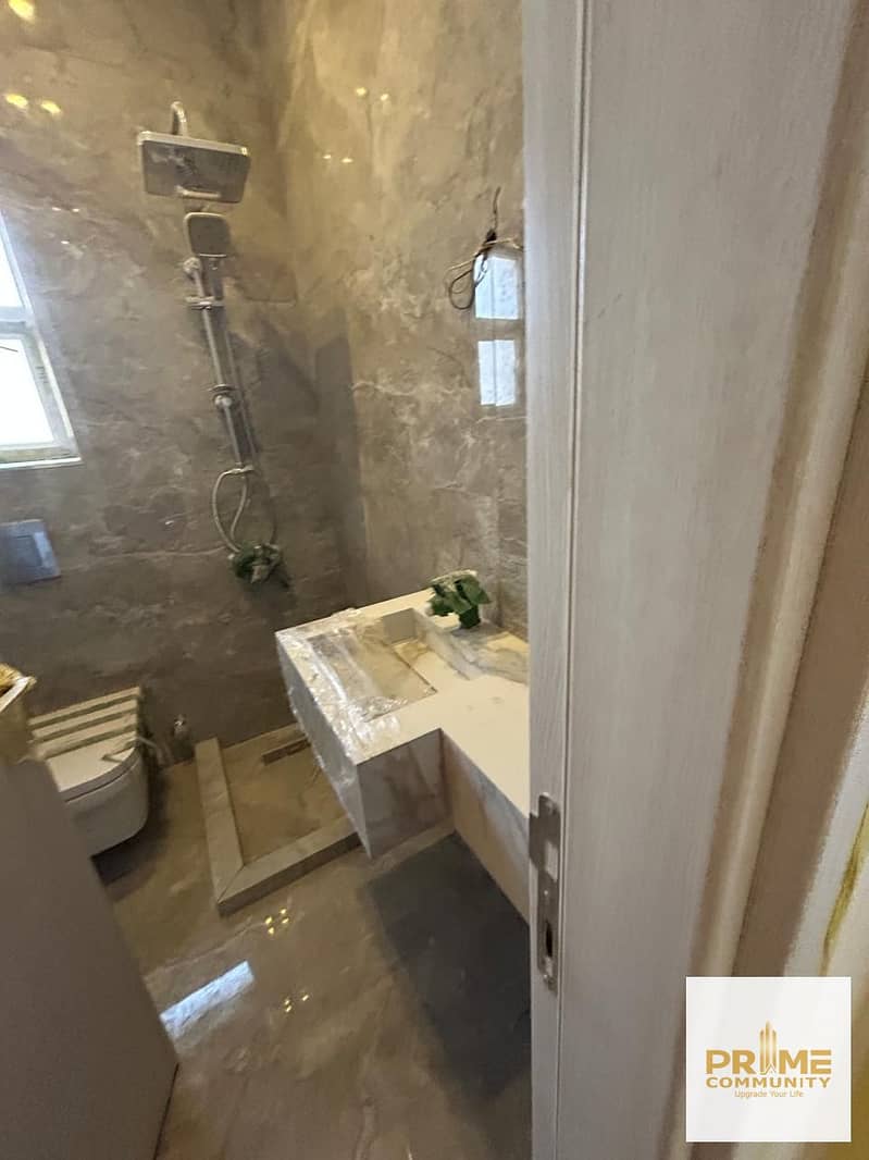 For a distinctive living experience and a bargain price: a first-time occupancy townhouse for rent, semi-furnished, in Neom Compound, next to Mountain - Ansicht 4