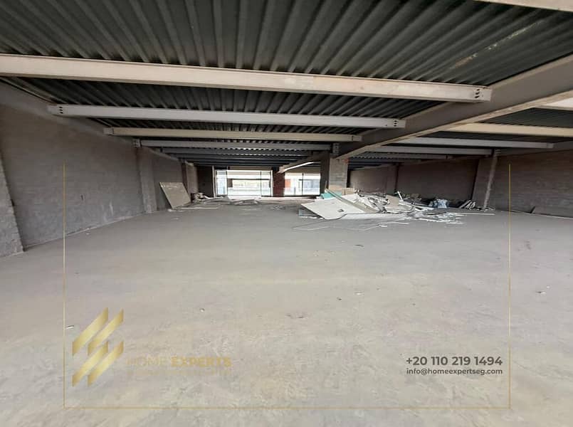 Prime Commercial Space for Rent – Axis Mall - Vista 3