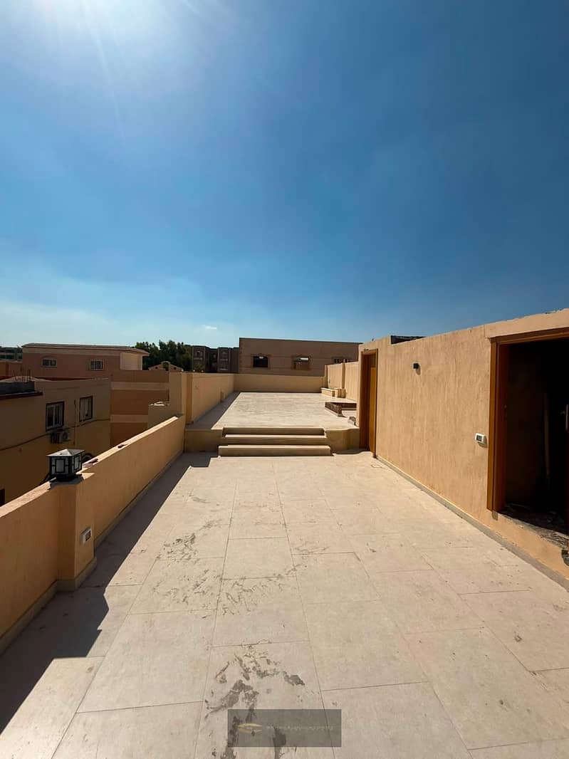 Luxury Penthouse for Sale in District 13, Sheikh Zayed | 400 sqm Total Area | Private 200 sqm Roof | First Residence - Поглед 4