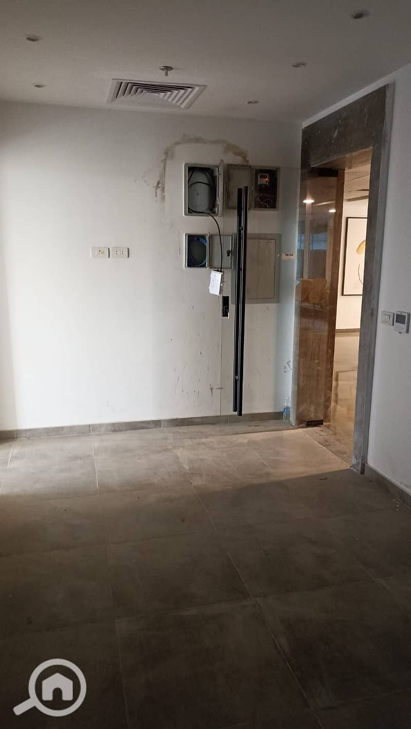 Clinic 52 meter For Rent In Centrada Plaza - Sheikh zayed With Prim Location - With Best Traffic - Mehr