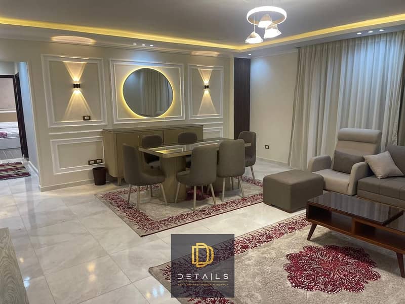 Ground-floor apartment with a private garden for rent at the best price, fully furnished with hotel-style furnishings, in Al Khamayel, Sheikh Zayed. - Widok 3
