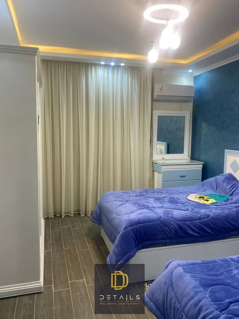 Ground-floor apartment with a private garden for rent at the best price, fully furnished with hotel-style furnishings, in Al Khamayel, Sheikh Zayed. - Widok 6