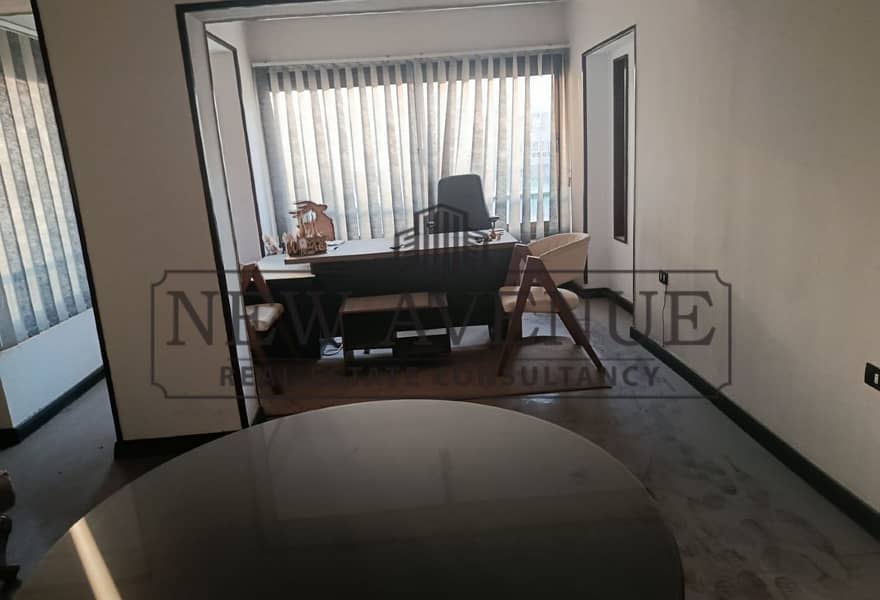 Administrative office space for sale with a very prime location 200 sqm - View 4
