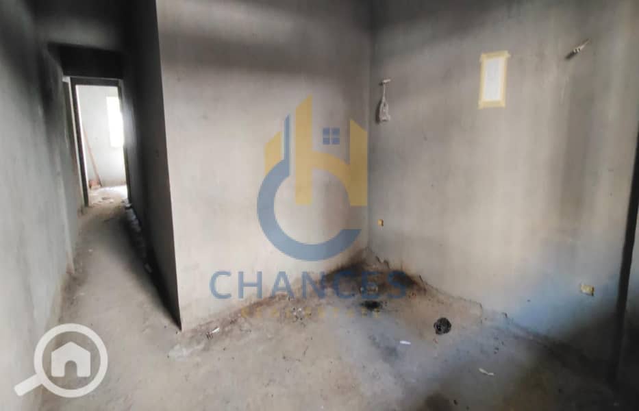 Ground floor apartment with garden for sale in Emerald Compound, Shatr 10, Zahraa El Maadi, with a landscape view. - Ansicht 6