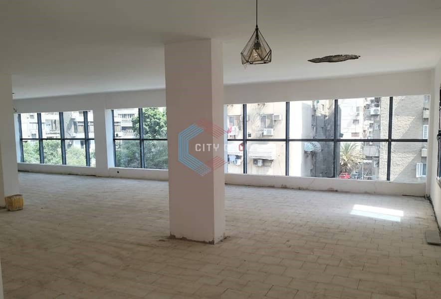 Administrative building for rent in a prime location in Maadi, with an area of 2200 square meters. - Więcej