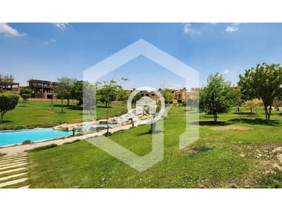 4 Bedroom Townhouse for Sale in Sheikh Zayed, Giza - Royal Meadows 8. jpg 4 Bedroom Townhouse for Sale in Sheikh Zayed, Giza - Royal Meadows 8. jpg