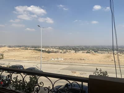 3 Bedroom Apartment for Sale in Obour City, Cairo - شقة للبيع علي بانوراما تبة الحي الثالث - العبور