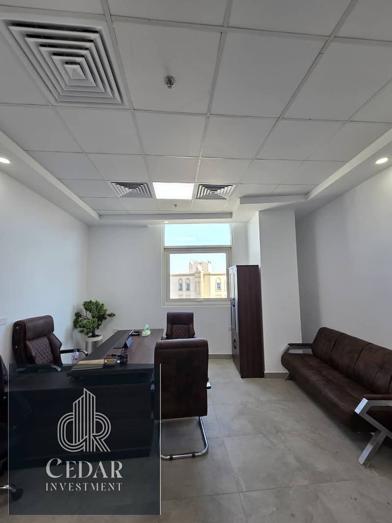 Office for rent on Al-Mustaqbal Street directly in the heart of Sheikh Zayed in Cargo Mall behind Saudi next to Global Hospital. - Ansicht 3