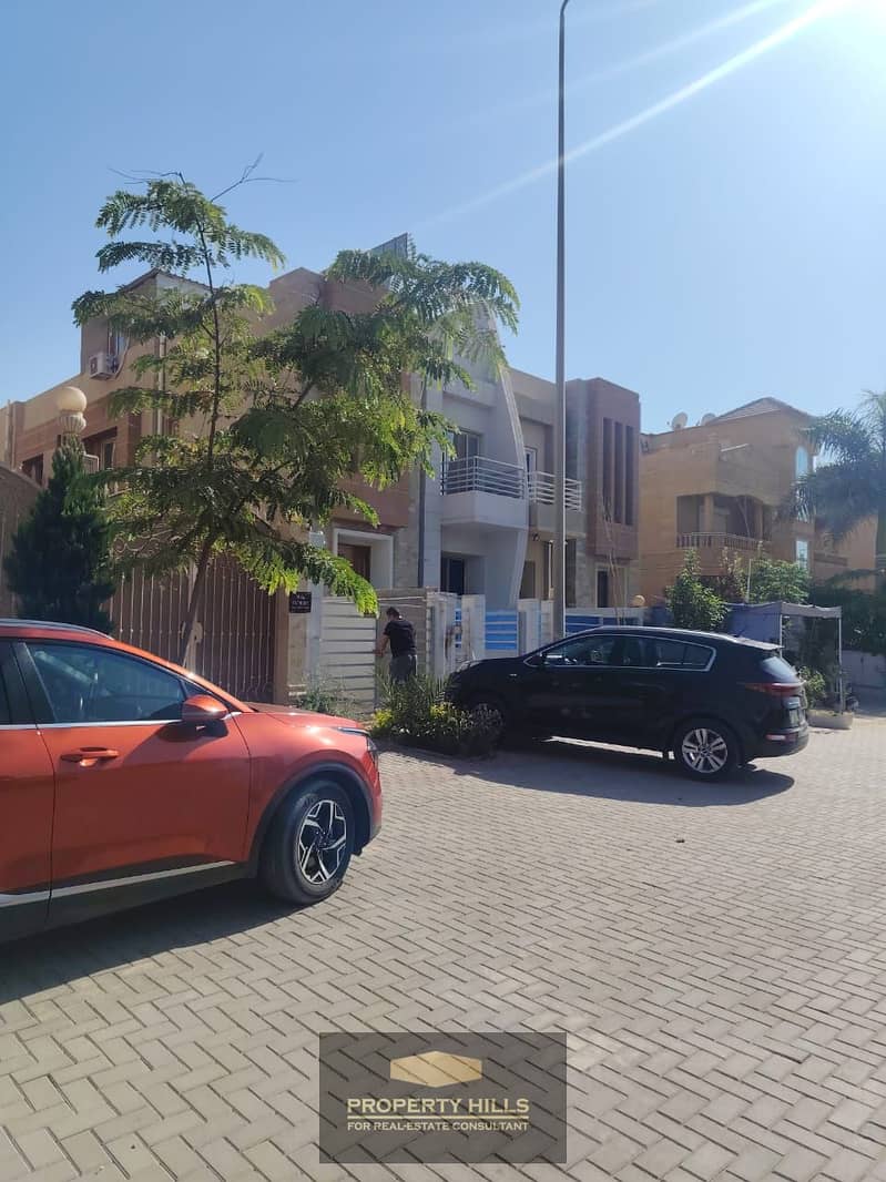 Now receive a huge twin villa with a lagoon view in Sheikh Zayed, behind Mall of Arabia, next to Bamboo and Green 4. - Ansicht 3