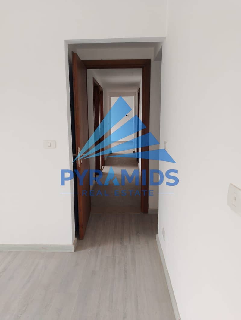 For Sale – Prime Apartment in Privado, Madinaty A great opportunity to own a ready-to-move-in apartment in one of the most prestigious and calm commu – pohled 4