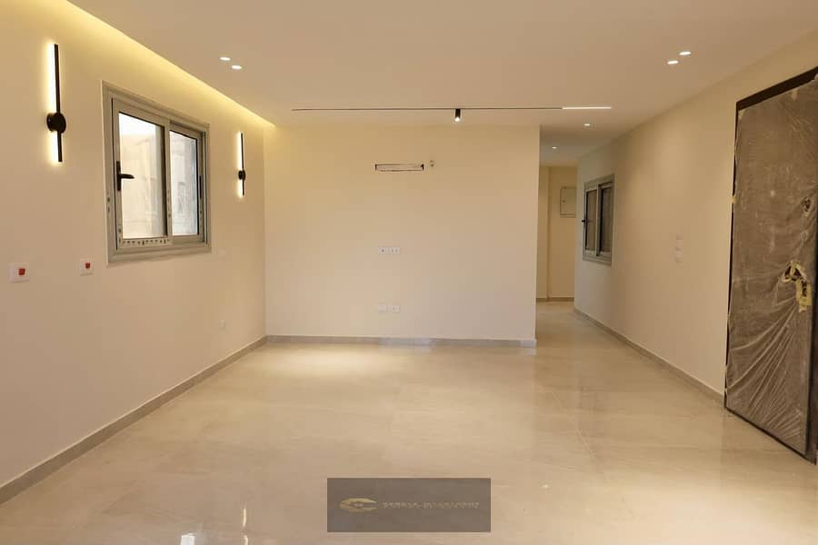 Luxury penthouse for sale in the heart of Sheikh Zayed - ultra-super-luxury finishing first use with an open view - Aanzicht 4