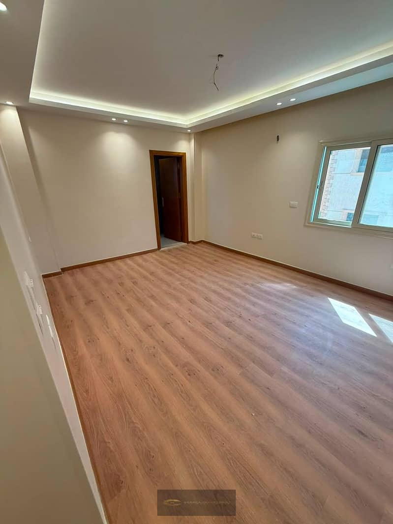 Luxury penthouse for sale in the heart of Sheikh Zayed - ultra-super-luxury finishing first use with an open view - Aanzicht 6