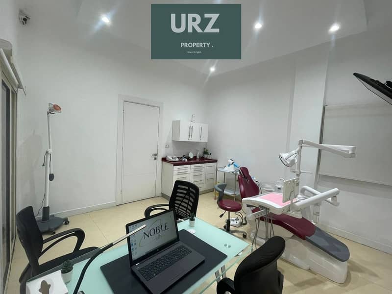 In the heart of the capital a fully equipped medical clinic with air conditioning is available for immediate consultation. Located in Dejoya – pohled 2