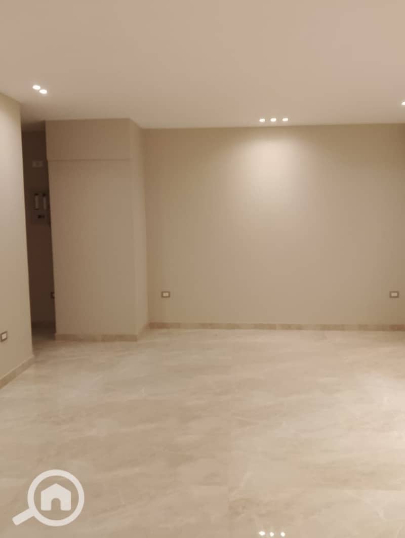 Basement for Rent – West Golf – Fifth Settlement, New Cairo Ultra Super Lux finishing Area: 200 sqm - Bild 3