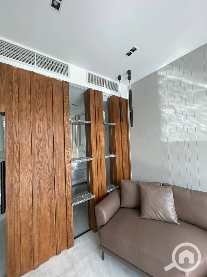 “Great opportunity! Fully furnished office for rent in Park Street, Sheikh Zayed, featuring a direct plaza view and a prime business location. ” - Mehr