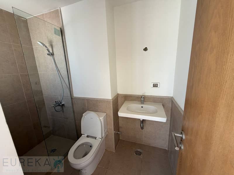 17 0aab57db-b637-4421-b458-195afdca9c01. jpg