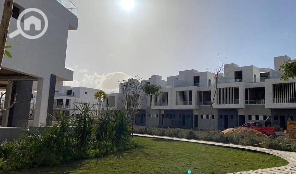 For sale: Townhouse 330m² in Joulz Compound, Sheikh Zayed, direct view of the lake, immediate delivery . – pohled 4