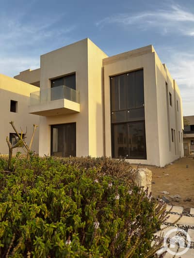 4 Bedroom Villa for Sale in 6th of October, Giza - IMG_2042. JPG 4 Bedroom Villa for Sale in 6th of October, Giza - IMG_2042. JPG