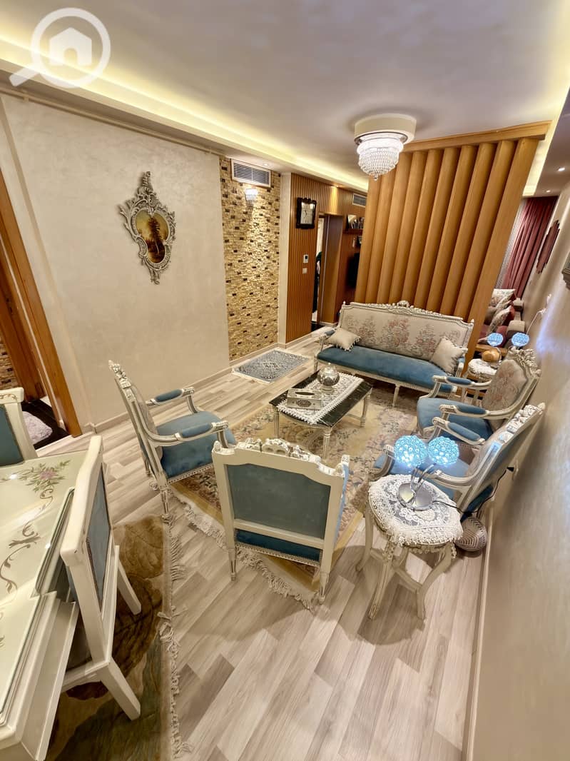 A one-bedroom apartment for sale in Miami on Al-Saba'i Main Street, 145 m², 10th floor. Asking price: 4,350. - Widok 6
