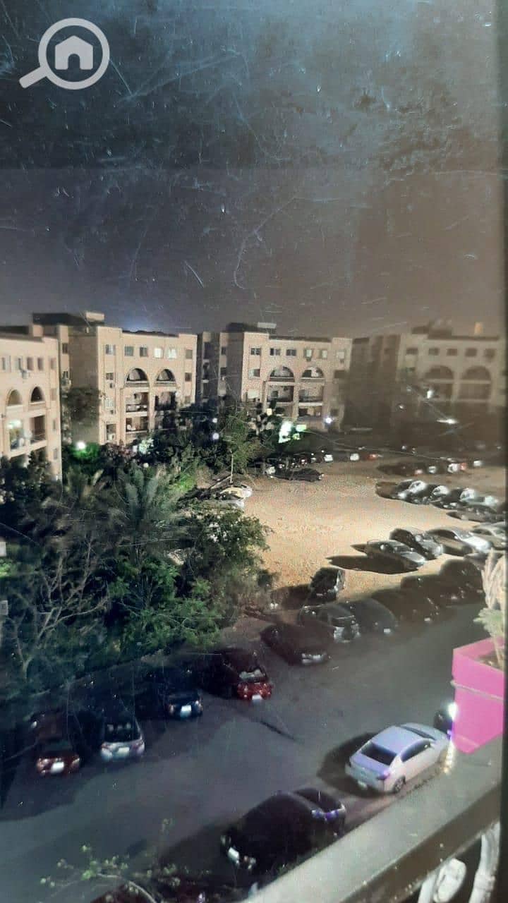 A distinctive apartment in Al-Masrawiya Compound – Phase Two, strategically located on South 90th, close to Mohammed Naguib Axis, Rehab Bridge, and the Investors Area, next to Concord Plaza. - Widok 2