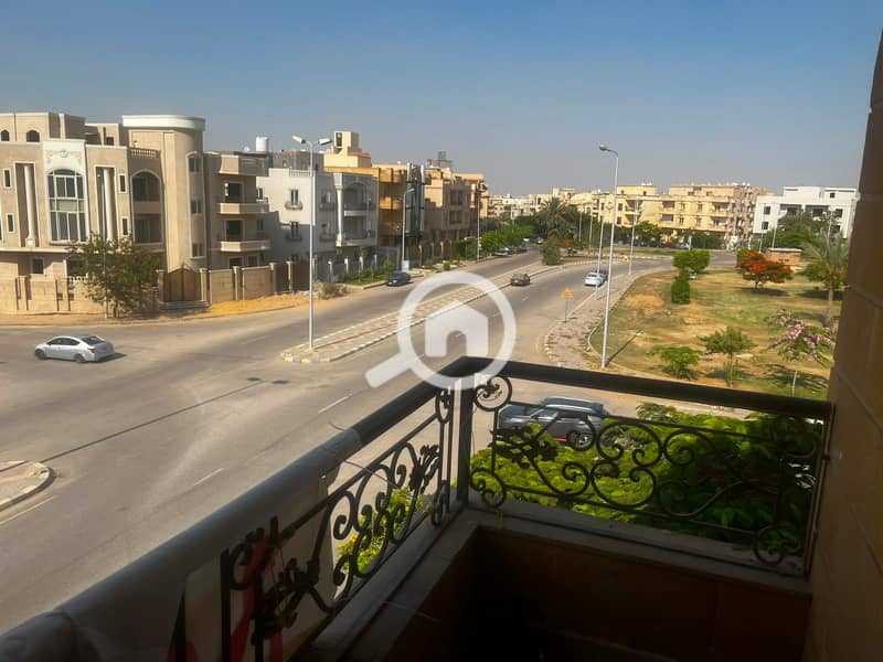 Luxury 200 SQM Apartment for Sale in Banafseg, New Cairo | 3 Bedrooms Including Master Suite, Large Reception, Garden View & Ultra Super Lux Finishing - Widok 2