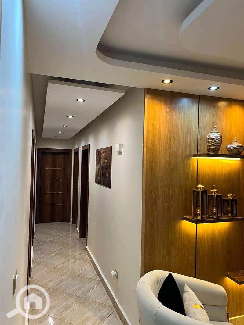For sale, an apartment in Dar Misr Compound, Al-Qornfol, near Al-Rehab, the Eastern Market, the Attorney General's Office, and Cairo Security Directorate. - Widok 5