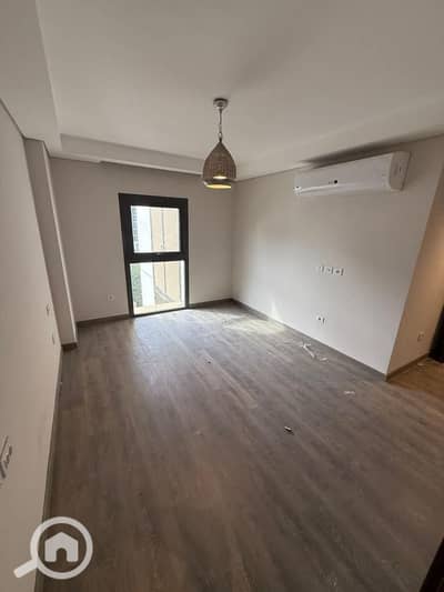 2 Bedroom Flat for Sale in Sheikh Zayed, Giza - photo_3_2026-06-15_13-46-22. jpg