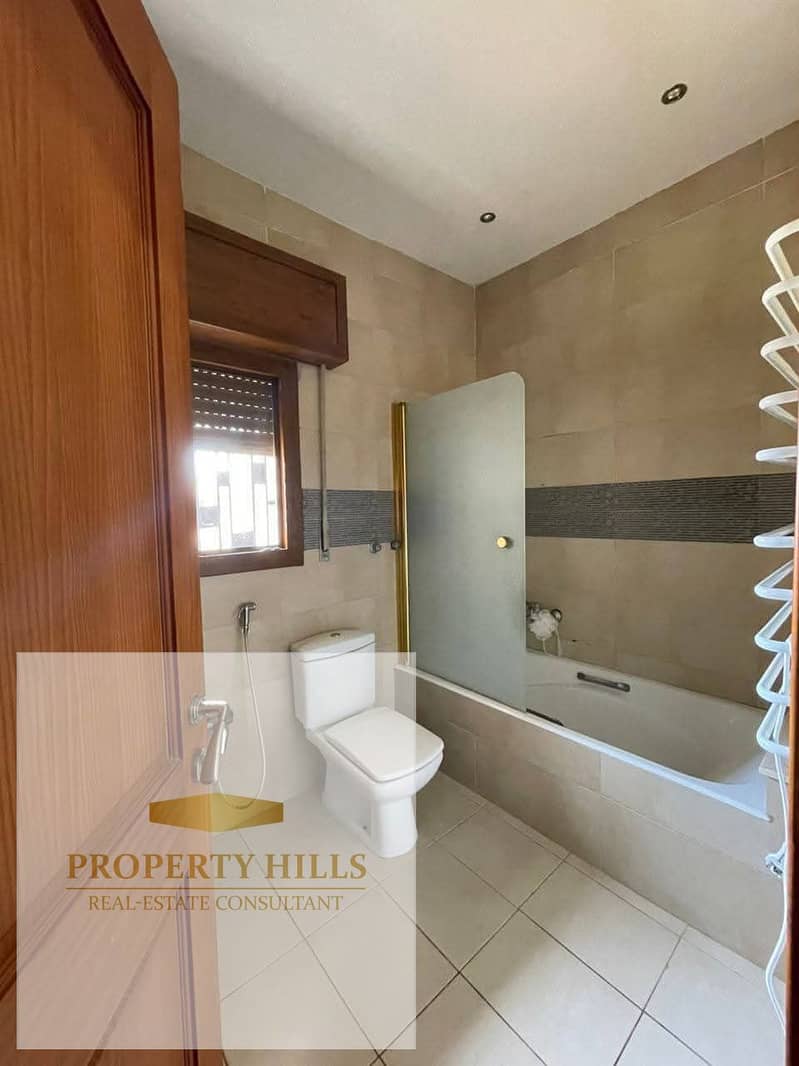 Ground chalet for sale in north coast next to mountain view - Mehr