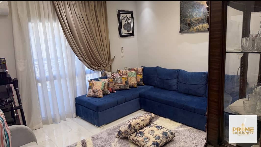 Furnished apartment for rent in Al Khamael Compound on 26th of July Axis, opposite Hyper One, Sheikh Zayed City. Entrance through Gate 1. Next to the - Widok 4