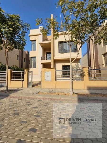 Ready to Move Twin House for Sale in Alma Compound Phase One Sheikh Zayed 1st District Next to Hyper One – pohled 4