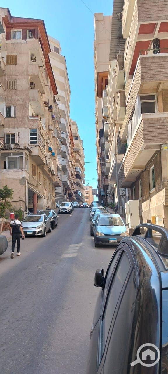 For those who seek distinction - a 110 square meter apartment for rent (ground floor) in a prime location on Mustafa Lutfi El-Manfaloty Street, Bostanli. – pohled 2